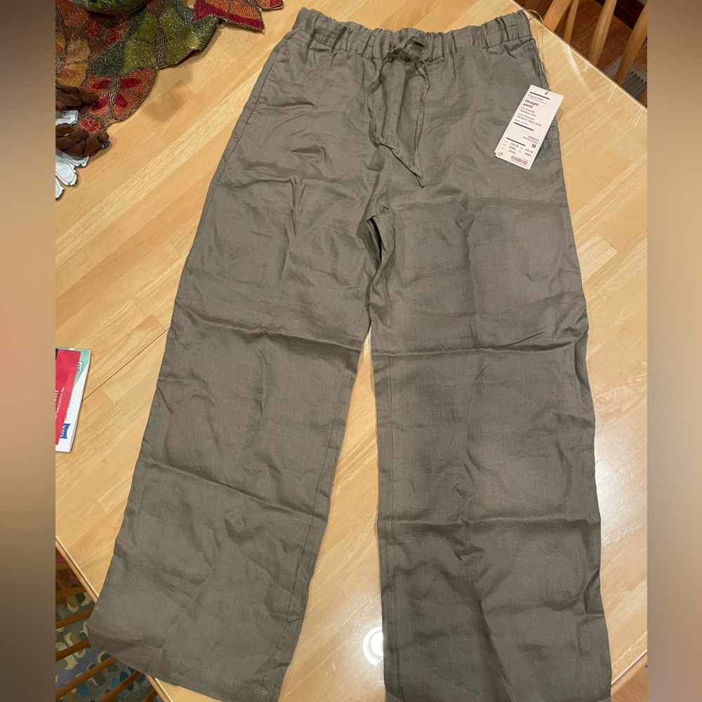 Brand New Straight pants French linen. Color Grayish brown. Size M.